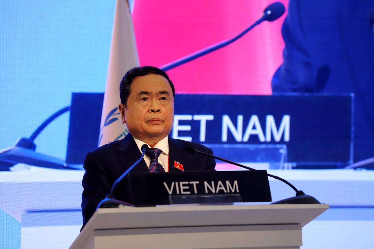 Vietnam puts forward proposals to promote global peace, development, prosperity